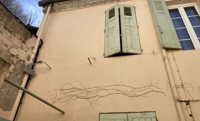 Mise en peinture d'une façade à Nîmes, Nîmes, WILS.RENOVATIONS