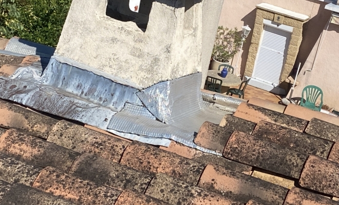 Étanchéité pied de cheminée à Nimes , Nîmes, WILS.RENOVATIONS